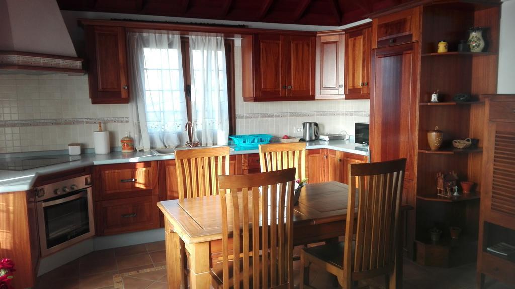 フエンカリエンテ・デ・ラ・パルマ Casa Claraゲストハウス エクステリア 写真